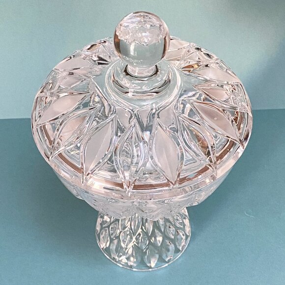 Vintage Crystal Glass Pedestal Candy Dish with Lid Unique Flame or Petal Design - Picture 9 of 9